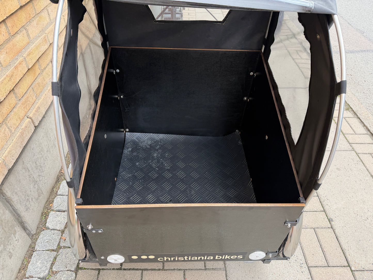 Christiania Bikes Shortbox el – perfekt för hund – frontlucka &amp; kapell