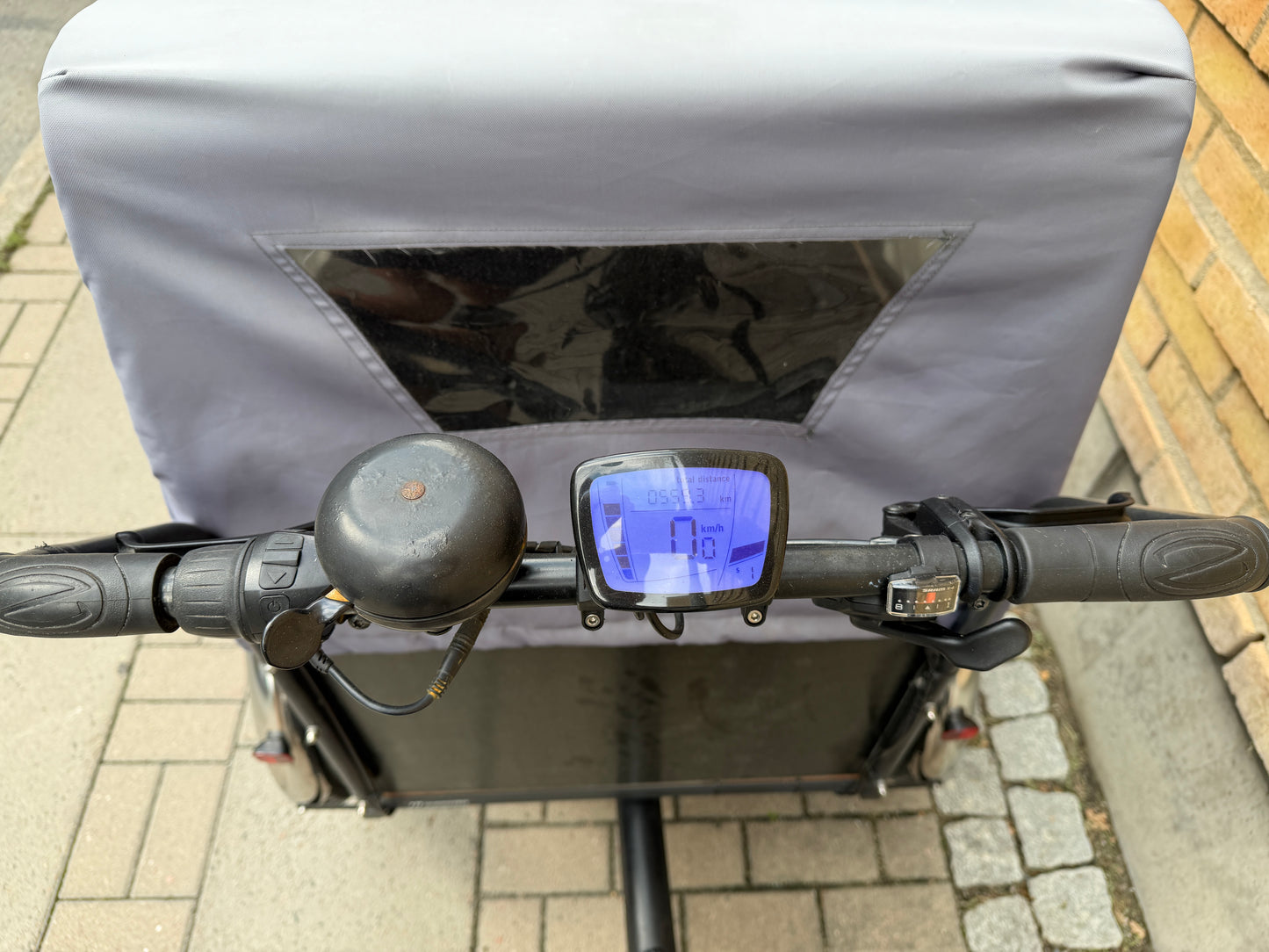 Christiania Bikes Shortbox el – perfekt för hund – frontlucka &amp; kapell